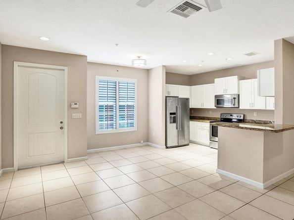 608 SW 3rd Ave, Pompano Beach FL 33060