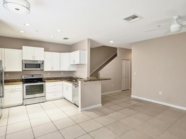 608 SW 3rd Ave, Pompano Beach FL 33060