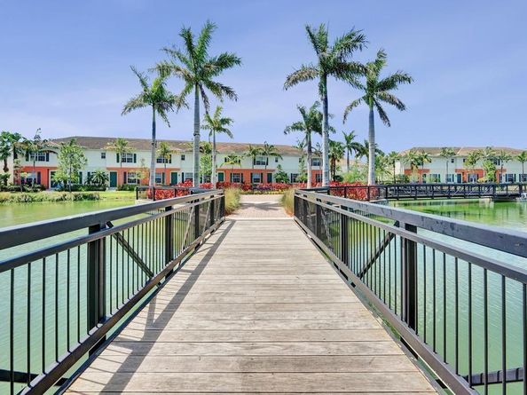 608 SW 3rd Ave, Pompano Beach FL 33060