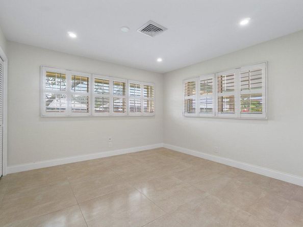 362 Yorktowne Circle, Atlantis FL 33462