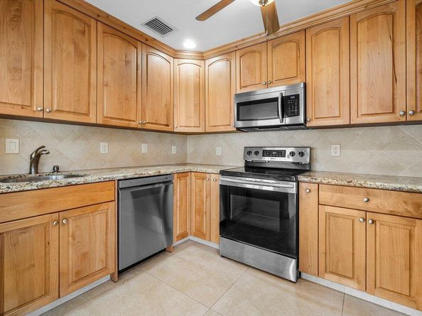 362 Yorktowne Circle, Atlantis FL 33462