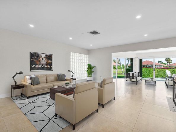 362 Yorktowne Circle, Atlantis FL 33462