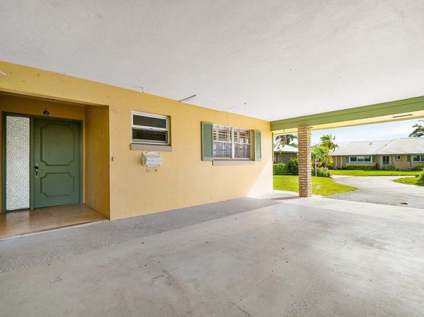 362 Yorktowne Circle, Atlantis FL 33462