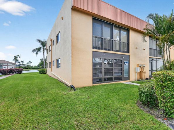 15216 Lakes Of Delray Boulevard 140, Delray Beach FL 33484