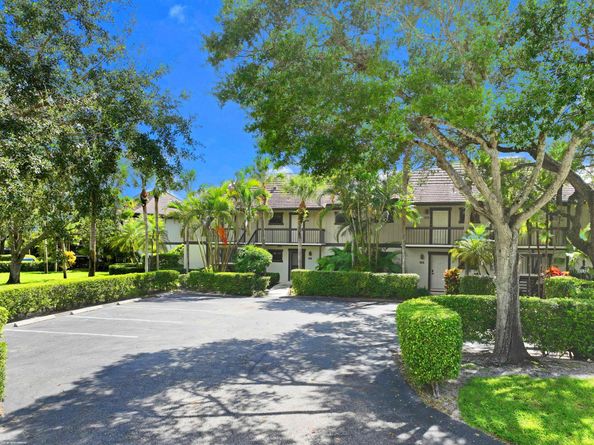 13334 Polo Club Road 300/301, Wellington FL 33414