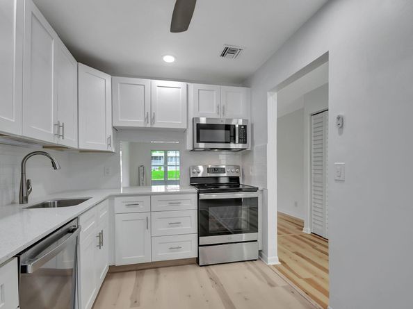 190 Lake Meryl Drive, West Palm Beach FL 33411