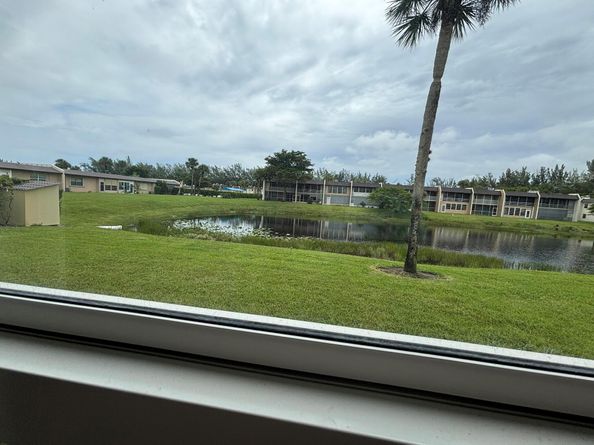 190 Lake Meryl Drive, West Palm Beach FL 33411