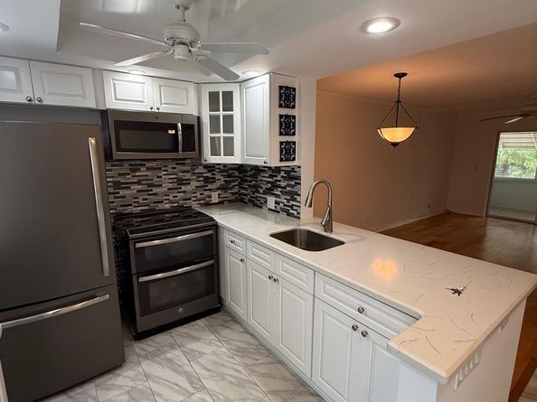 2141 NE 1st Ct 102, Boynton Beach FL 33435