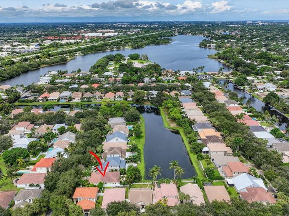 523 Canoe Point, Delray Beach FL 33444