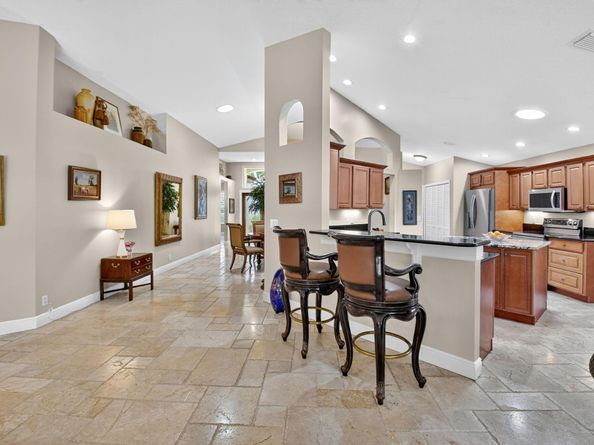 523 Canoe Point, Delray Beach FL 33444