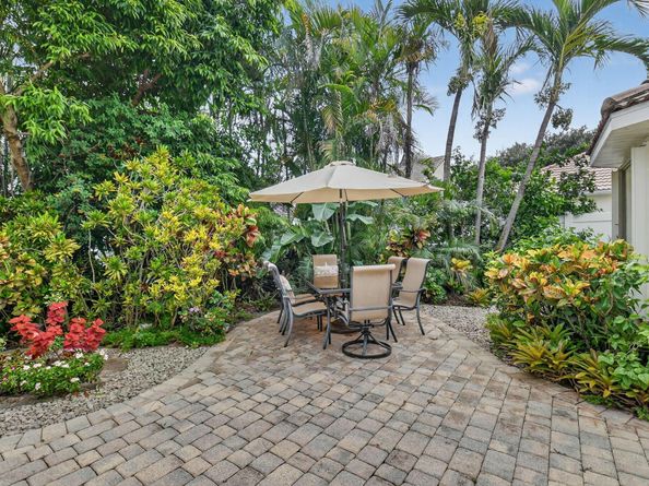 523 Canoe Point, Delray Beach FL 33444