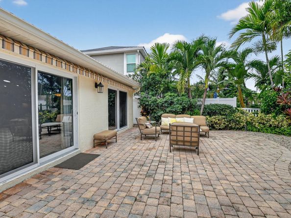 523 Canoe Point, Delray Beach FL 33444