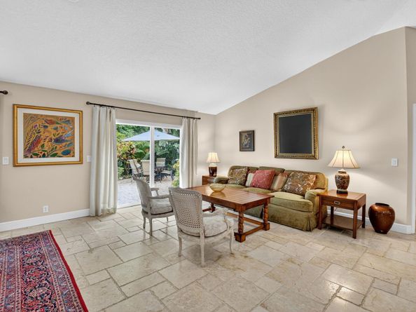 523 Canoe Point, Delray Beach FL 33444