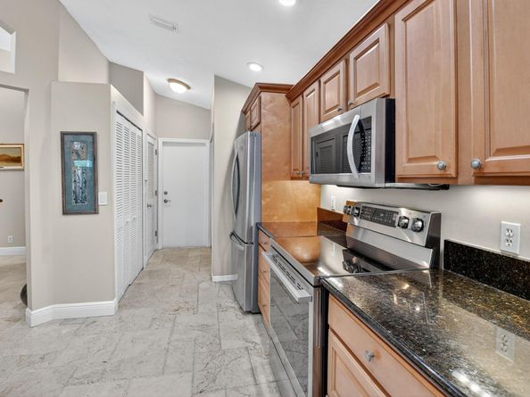 523 Canoe Point, Delray Beach FL 33444