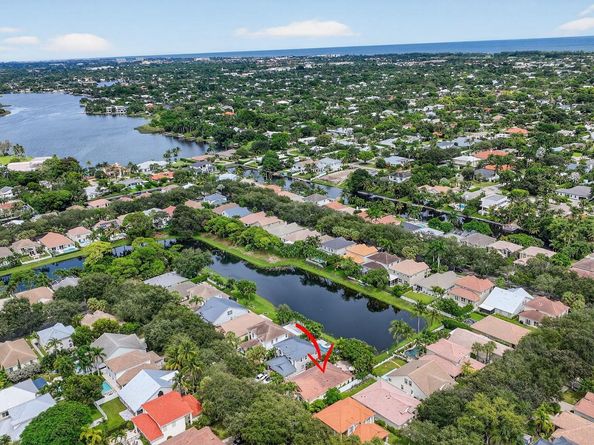 523 Canoe Point, Delray Beach FL 33444
