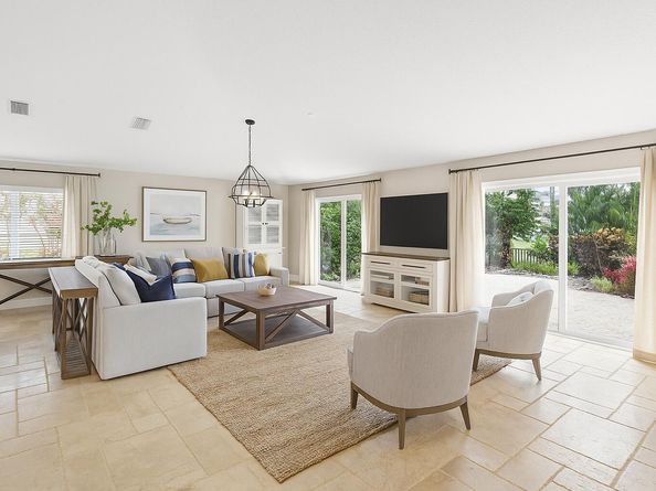 523 Canoe Point, Delray Beach FL 33444