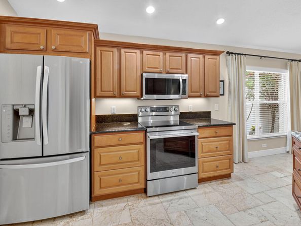 523 Canoe Point, Delray Beach FL 33444