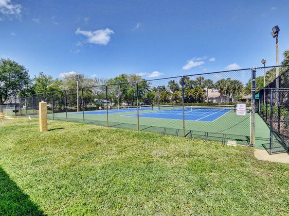 523 Canoe Point, Delray Beach FL 33444