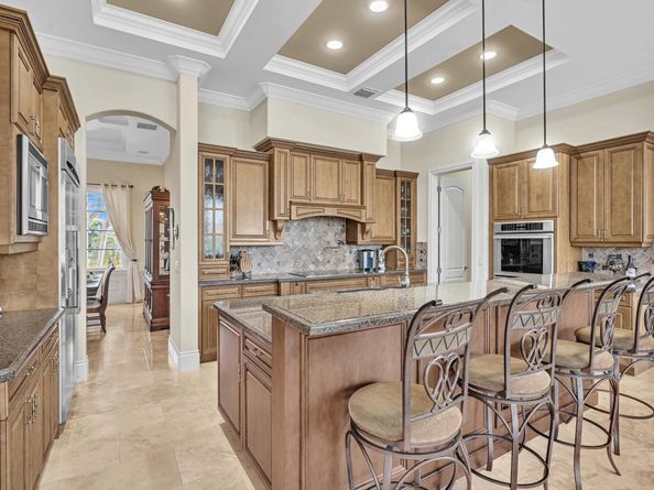 4431 NE 24th Avenue, Lighthouse Point FL 33064