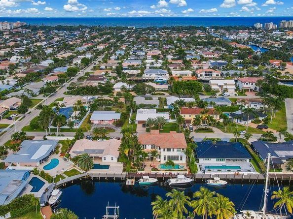 4431 NE 24th Avenue, Lighthouse Point FL 33064