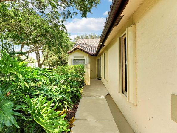 479 Ashwood Place, Boca Raton FL 33431