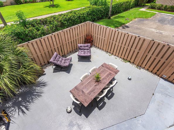 3650 Village Drive B, Delray Beach FL 33445