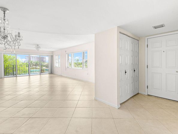 801 Lake Shore Drive 419, Lake Park FL 33403