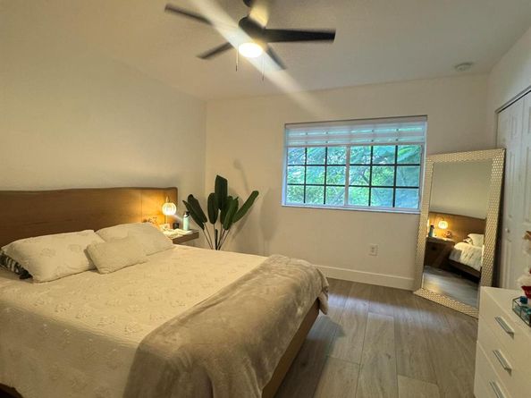 4199 Napoli Lake Drive, Riviera Beach FL 33410