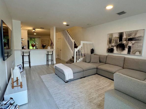 4199 Napoli Lake Drive, Riviera Beach FL 33410