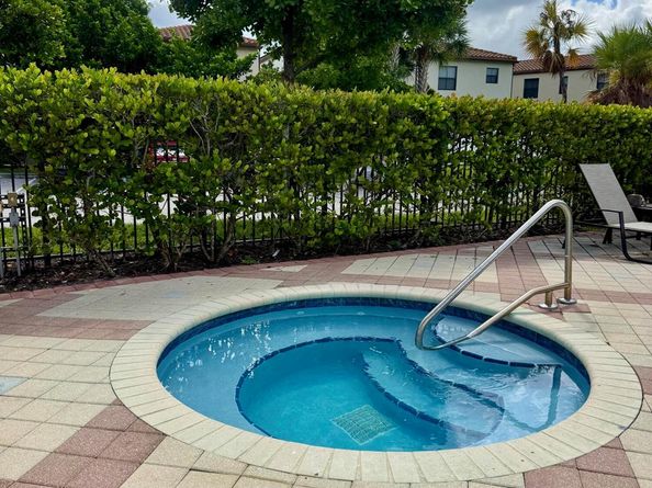 4199 Napoli Lake Drive, Riviera Beach FL 33410