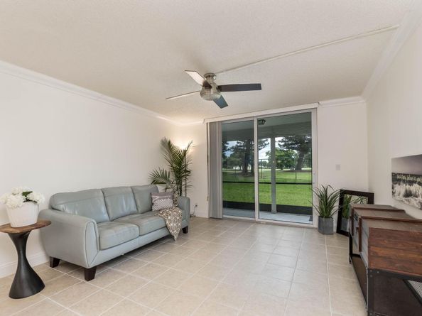 3150 W Rolling Hills Cir 110, Davie FL 33328