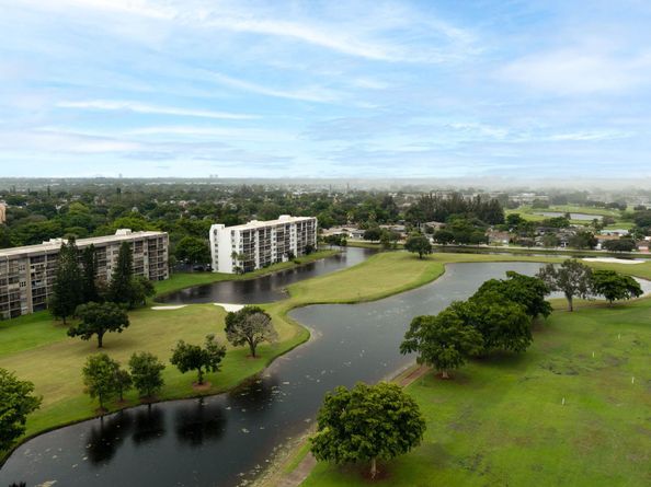 3150 W Rolling Hills Cir 110, Davie FL 33328