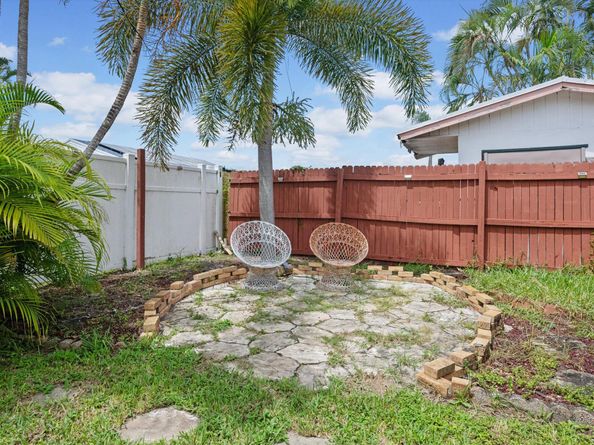 1403 Donwoods Lane, Royal Palm Beach FL 33411