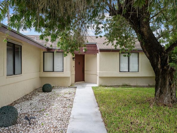 1403 Donwoods Lane, Royal Palm Beach FL 33411