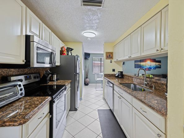 1403 Donwoods Lane, Royal Palm Beach FL 33411