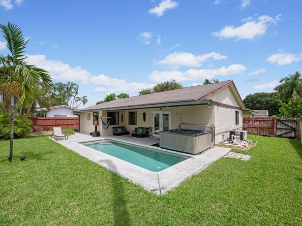1403 Donwoods Lane, Royal Palm Beach FL 33411