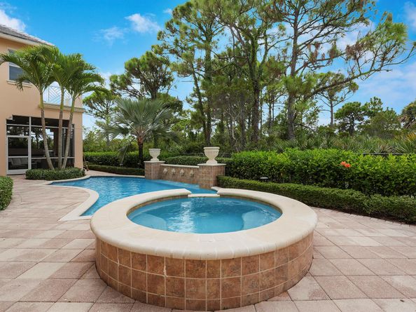 140 Tulip Tree Court, Jupiter FL 33458