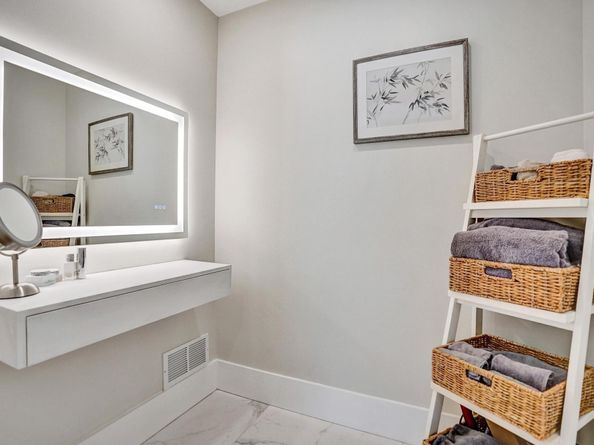 21464 Bridge View Dr, Boca Raton FL 33428