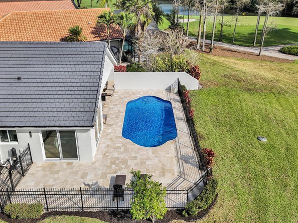 21464 Bridge View Dr, Boca Raton FL 33428