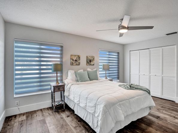 21464 Bridge View Dr, Boca Raton FL 33428