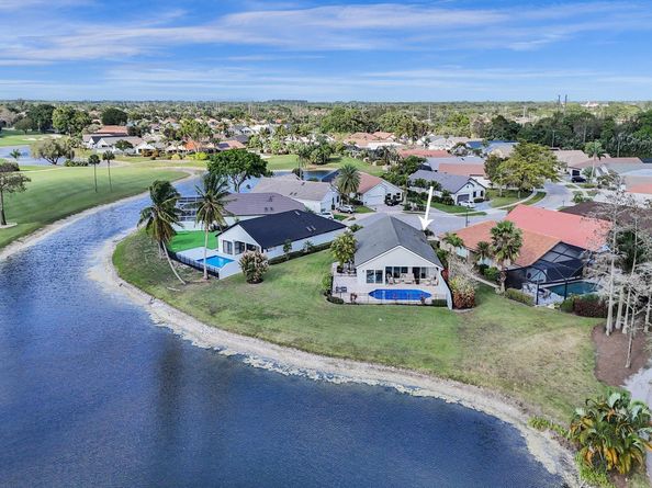 21464 Bridge View Dr, Boca Raton FL 33428