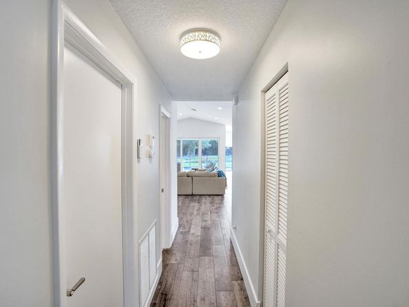 21464 Bridge View Dr, Boca Raton FL 33428