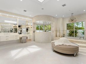 13101 Monet Lane, Palm Beach Gardens FL 33410