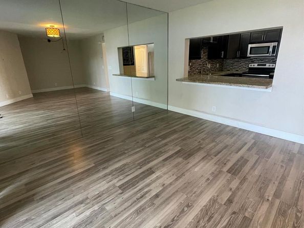 307 Liberty Court, Deerfield Beach FL 33442