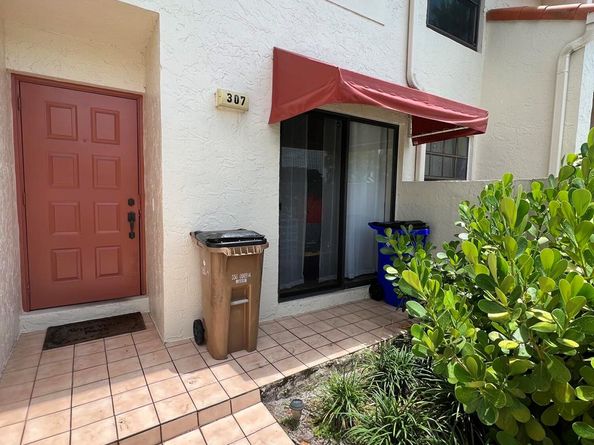 307 Liberty Court, Deerfield Beach FL 33442