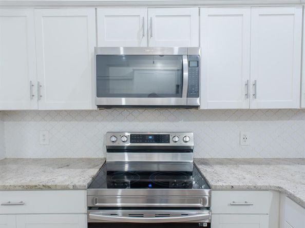 420 La Mancha Avenue, Royal Palm Beach FL 33411