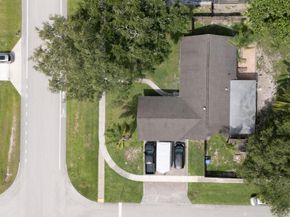 420 La Mancha Avenue, Royal Palm Beach FL 33411