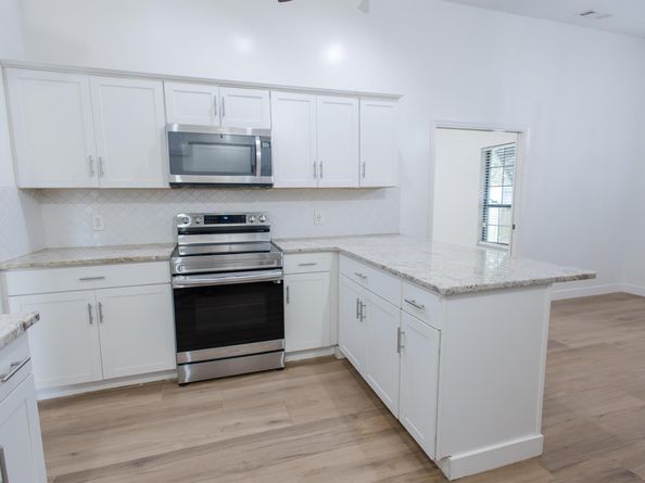 420 La Mancha Avenue, Royal Palm Beach FL 33411