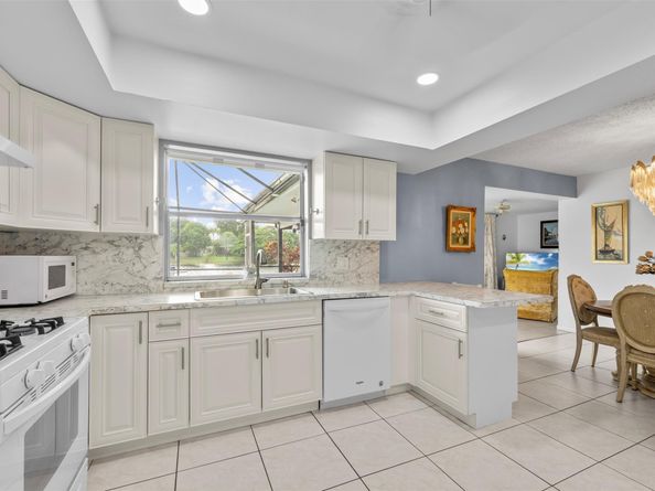 1730 NW 118th Ave, Pembroke Pines FL 33026