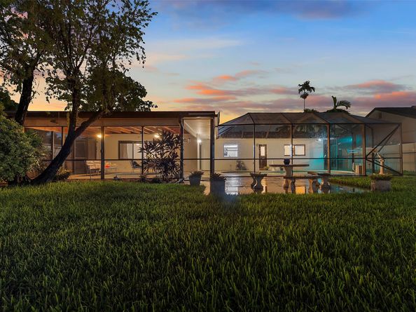 1730 NW 118th Ave, Pembroke Pines FL 33026